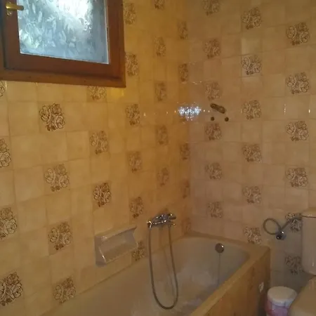 Christos Iii Apartment *
